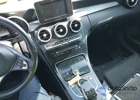 2016 Mercedes-Benz C 300 из США, поврежденный, VIN 55SWF4JB2GU126077